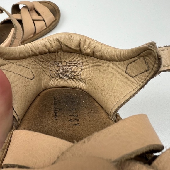 Little Bipsy Sandals in Tan Sz 5 - Picture 9 of 9